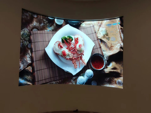 陈巴尔虎室内P2.5弧形LED屏